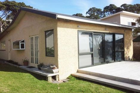 Photo of property in 31 Onaero Beach Road, Onaero, Urenui, 4383
