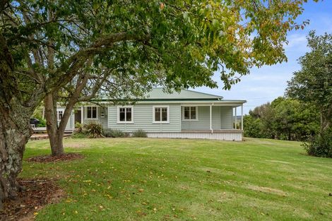 Photo of property in 376 Mangakura Road, Helensville, 0875