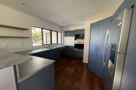 Photo of property in 39 Ardern Avenue, Stanmore Bay, Whangaparaoa, 0932