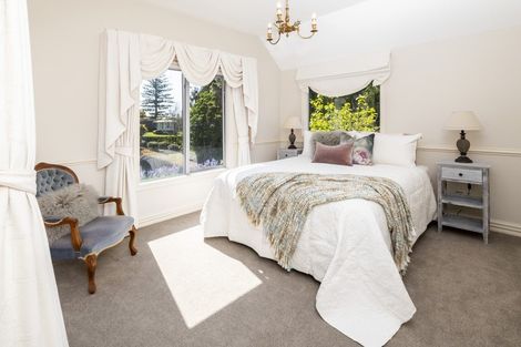 Photo of property in 33 Seymour Road, Mellons Bay, Auckland, 2014