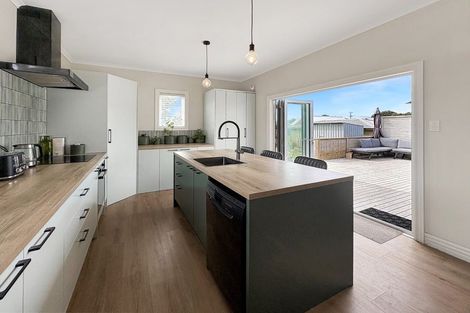 Photo of property in 56 Matai Street, Castlecliff, Whanganui, 4501