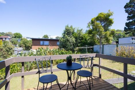 Photo of property in 2/45 Knightsbridge Drive, Forrest Hill, Auckland, 0620