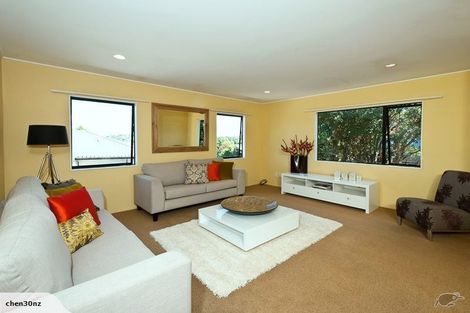 Photo of property in 52 Carlisle Road, Browns Bay, Auckland, 0630