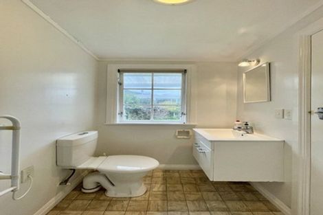 Photo of property in 5 Kauri Street, Eastbourne, Lower Hutt, 5013