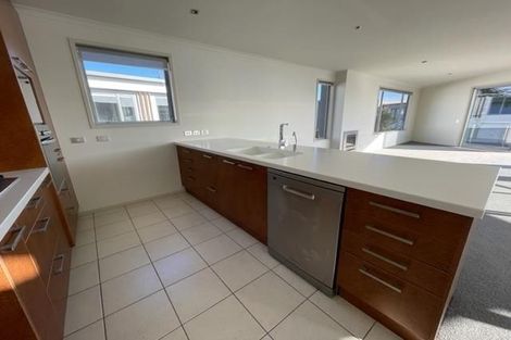 Photo of property in 2/348 Beach Road, Mairangi Bay, Auckland, 0630