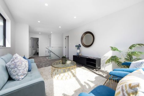 Photo of property in 3a Pendlebury Street, Green Bay, Auckland, 0604