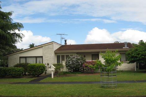 Photo of property in 21 Beaumaris Way, Conifer Grove, Takanini, 2112