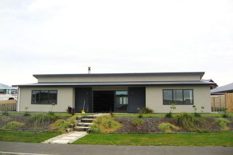 Photo of property in 15 Holyport Close, Fairfield, Dunedin, 9018