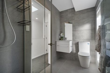 Photo of property in 2/204 Edgeware Road, Edgeware, Christchurch, 8013