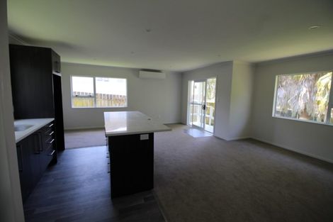 Photo of property in 2 Frank Hewitt Street, Pukekohe, 2120