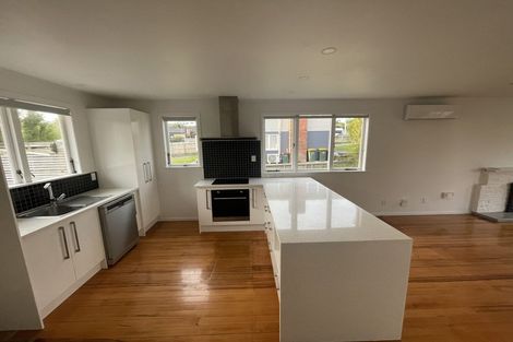 Photo of property in 35 Chorley Avenue, Massey, Auckland, 0614