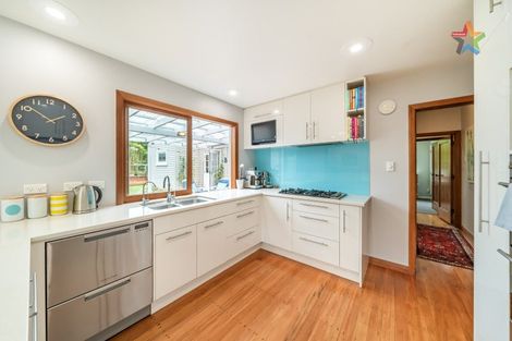 Photo of property in 48 Brook Street, Waterloo, Lower Hutt, 5011