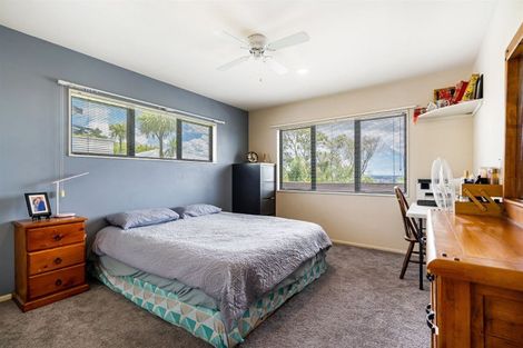 Photo of property in 8a Aeroview Drive, Beach Haven, Auckland, 0626