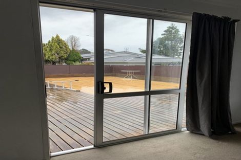 Photo of property in 357 Don Buck Road, Massey, Auckland, 0614