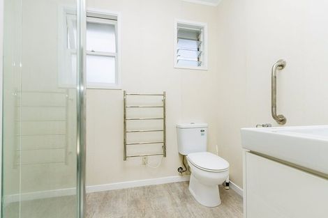 Photo of property in 73 Lynden Avenue, Hillcrest, Auckland, 0627