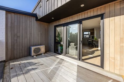 Photo of property in 10 Kaaramuramu Lane, Mangere Bridge, Auckland, 2022