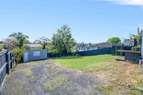Photo of property in 4 Marie Crescent, Te Atatu South, Auckland, 0610
