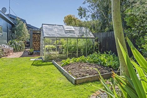 Photo of property in 11 Swindells Road, Waikuku Beach, 7473