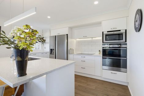 Photo of property in 96 Omana Avenue, Shelly Beach, South Head, 0874
