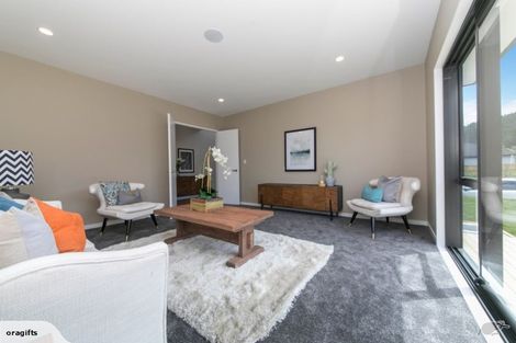 Photo of property in 1 Duchess Way, Riverhead, 0820