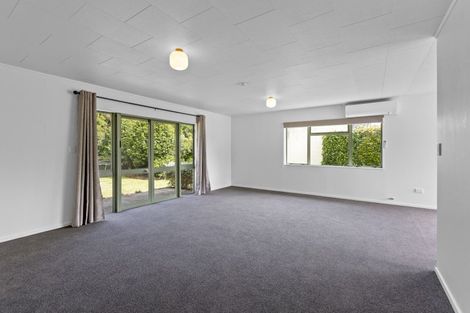 Photo of property in 16 Hickford Place, Okato, 4335