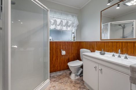 Photo of property in 35 Cromwell Drive, Fitzroy, Hamilton, 3206
