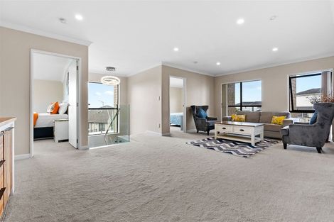 Photo of property in 25b Arrowsmith Drive, Flat Bush, Auckland, 2019