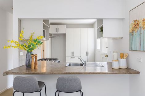 Photo of property in 7 Kaanapali Place, Wattle Downs, Auckland, 2103