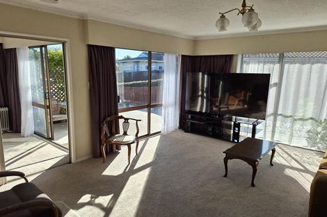 Photo of property in 1/16 Omega Place, Casebrook, Christchurch, 8051