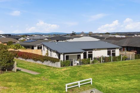 Photo of property in 29 Harding Drive, Papamoa Beach, Papamoa, 3118