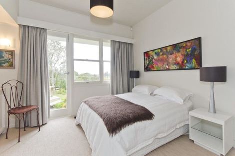 Photo of property in 4/39 Shakespeare Road, Milford, Auckland, 0620