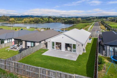 Photo of property in 65 Ridge Drive, Omokoroa, 3114