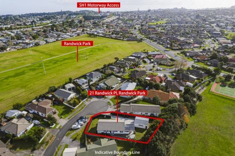 Photo of property in 21 Randwick Place, Randwick Park, Auckland, 2105