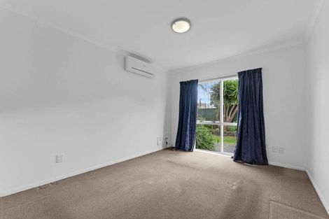 Photo of property in 16 Drummond Drive, Ranui, Auckland, 0612