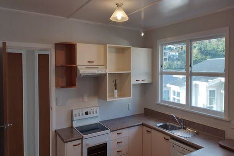 Photo of property in 7 Terrance Grove, Paparangi, Wellington, 6037