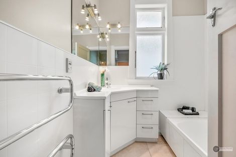 Photo of property in 9 Fairfield Avenue, Fairfield, Lower Hutt, 5011