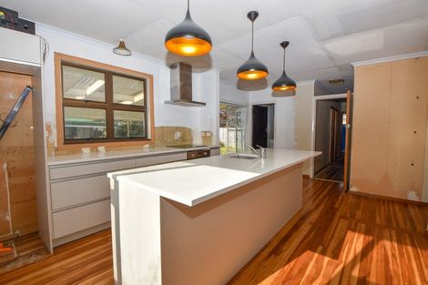 Photo of property in 13 Diamond Street, Carterton, 5713