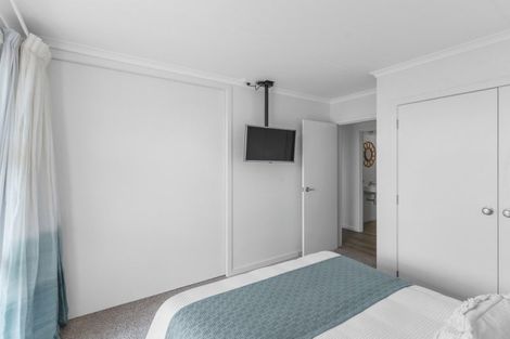 Photo of property in 82 Cliffs Road, Saint Clair, Dunedin, 9012