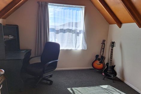 Photo of property in 2/36 Rimu Street, New Lynn, Auckland, 0600