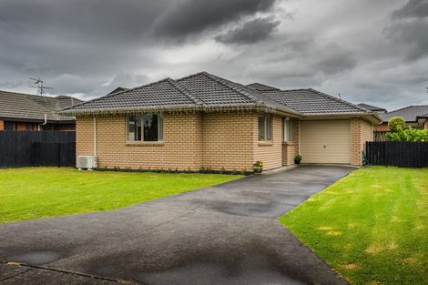 Photo of property in 41 Scotts Field Drive, Takanini, 2112