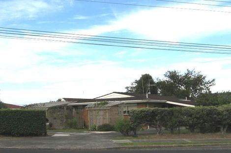 Photo of property in 1/957a Beach Road, Torbay, Auckland, 0630