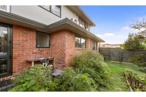 Photo of property in 2/127 Coronation Road, Papatoetoe, Auckland, 2025