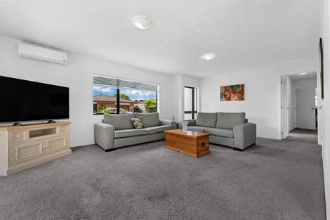 Photo of property in 8/39 Swanson Road, Henderson, Auckland, 0610