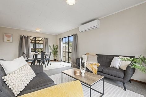 Photo of property in 3 Dahlstrom Grove, Kelvin Grove, Palmerston North, 4414