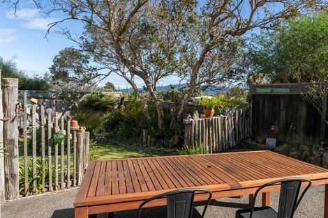 Photo of property in 4 Flaxmere Street, Waikanae Beach, Waikanae, 5036