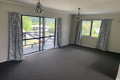 Photo of property in 7 Jasper Grove, Birchville, Upper Hutt, 5018