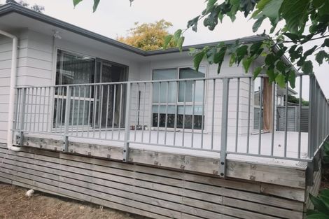 Photo of property in 13 Medina Place, Half Moon Bay, Auckland, 2012