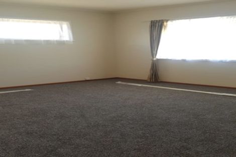 Photo of property in 28 Camellia Place, Mount Roskill, Auckland, 1041