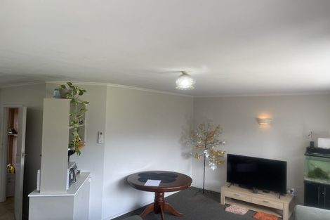 Photo of property in 2/1369 Dominion Extension, Mount Roskill, Auckland, 1041
