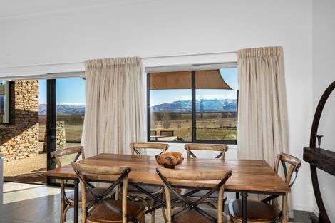 Photo of property in 309 Golden Road, Springvale, Alexandra, 9393